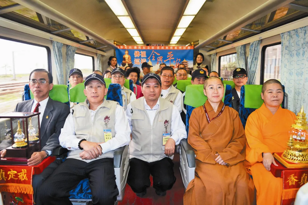 鑼鼓喧天 佛祖台鐵專車到宜蘭