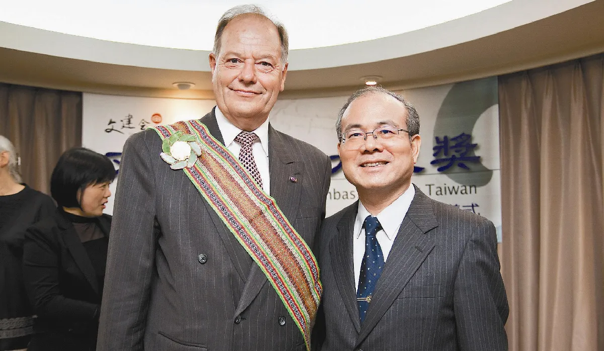 前荷蘭駐台代表胡浩德獲頒文化親善大使獎