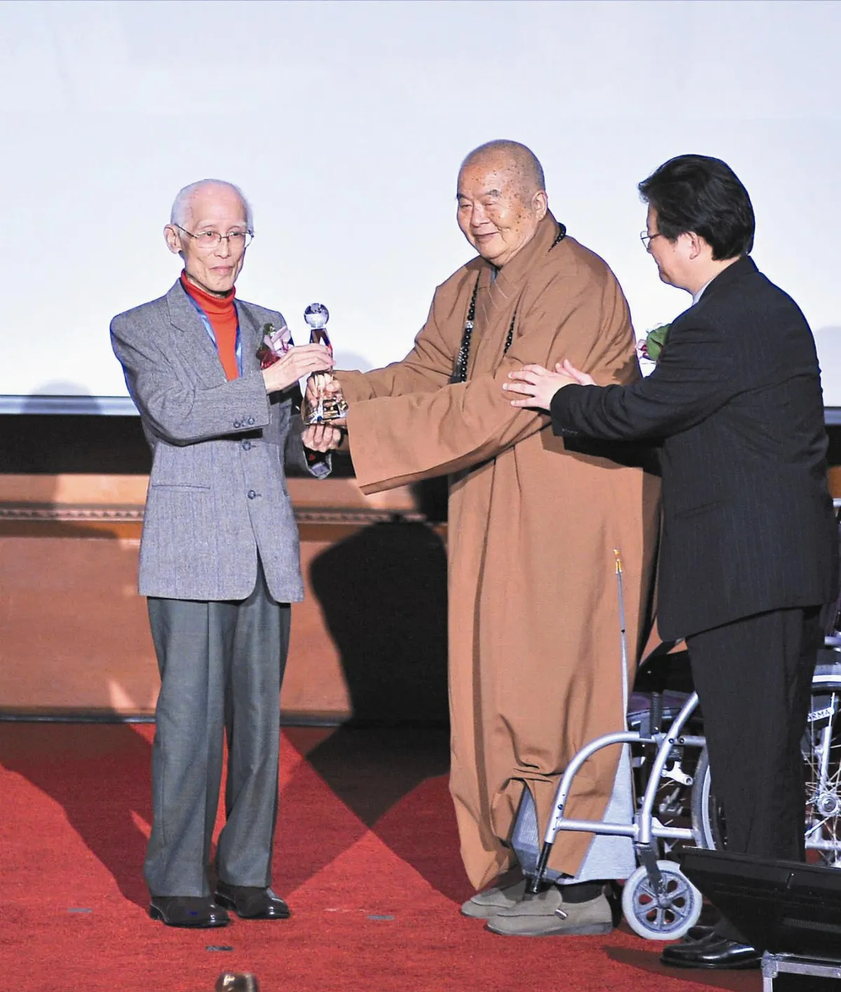 第一屆全球華文文學星雲獎余光中 獲貢獻獎
