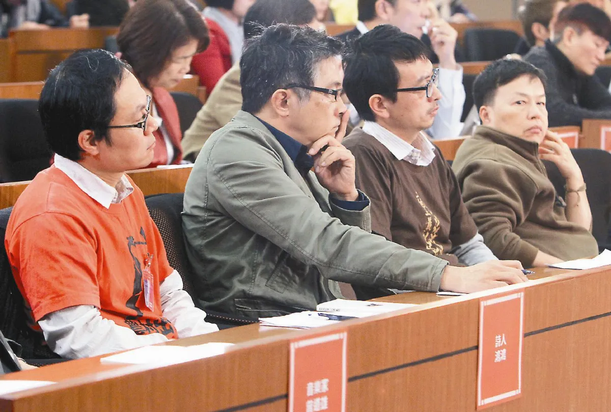 文化界出題 馬蔡宋現場作答
