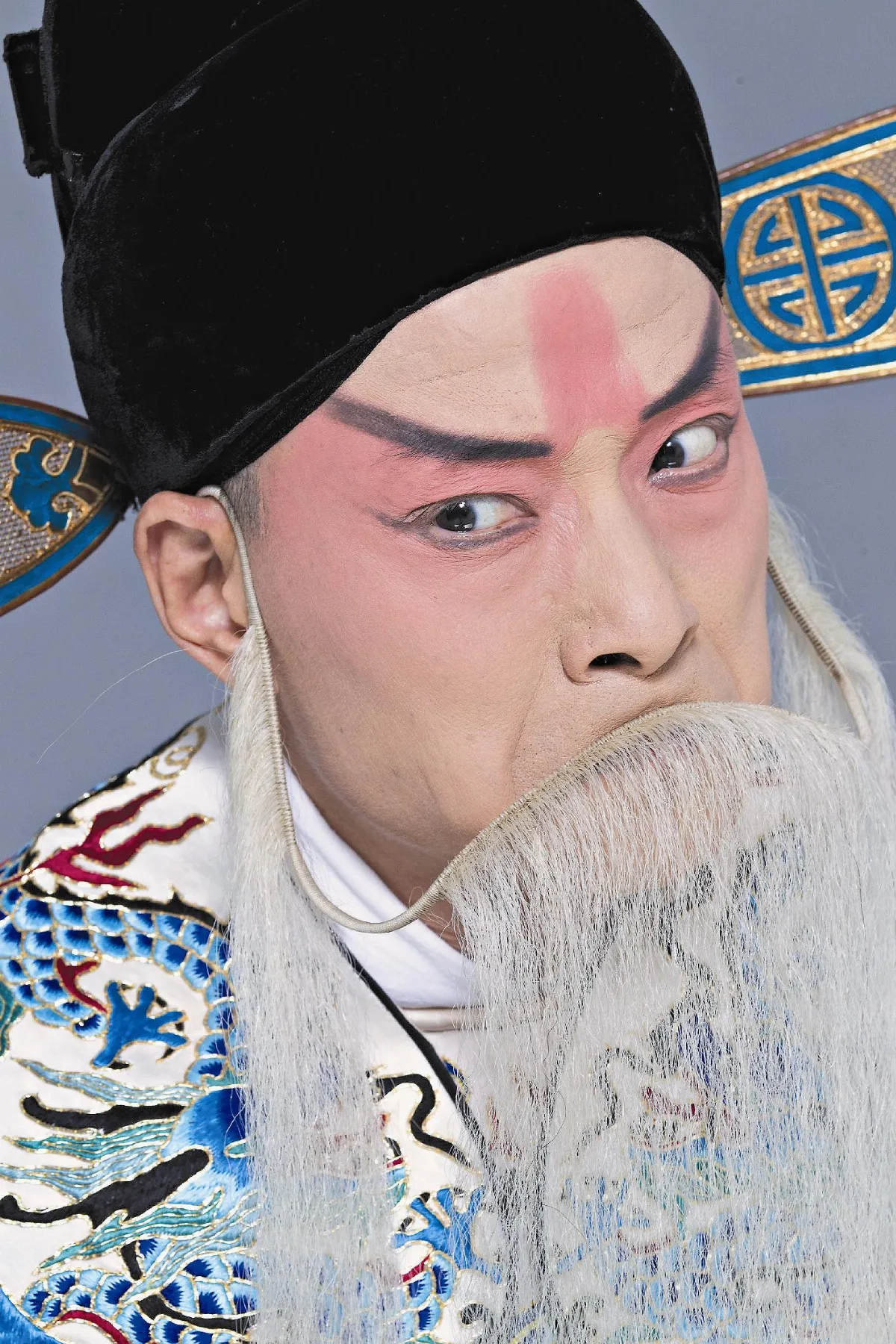 吳興國榮獲法國藝術與文學騎士勳章