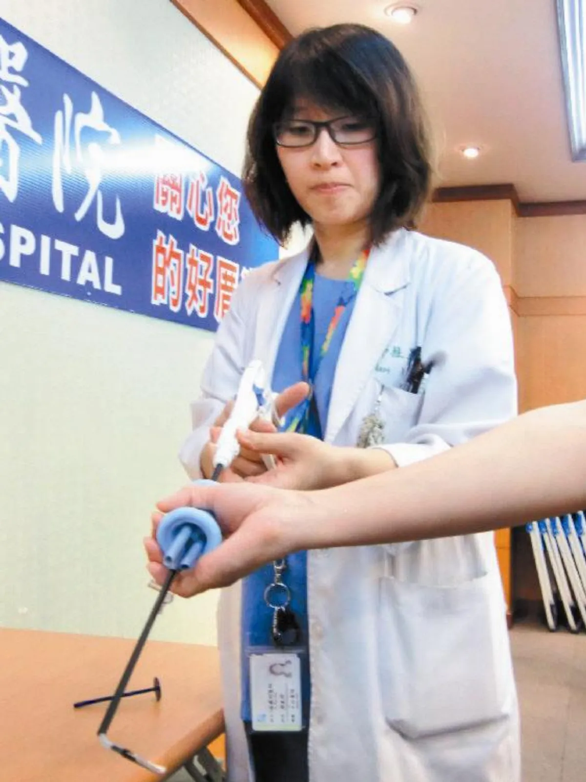 單一刀口手術  結紮女重建輸卵管
