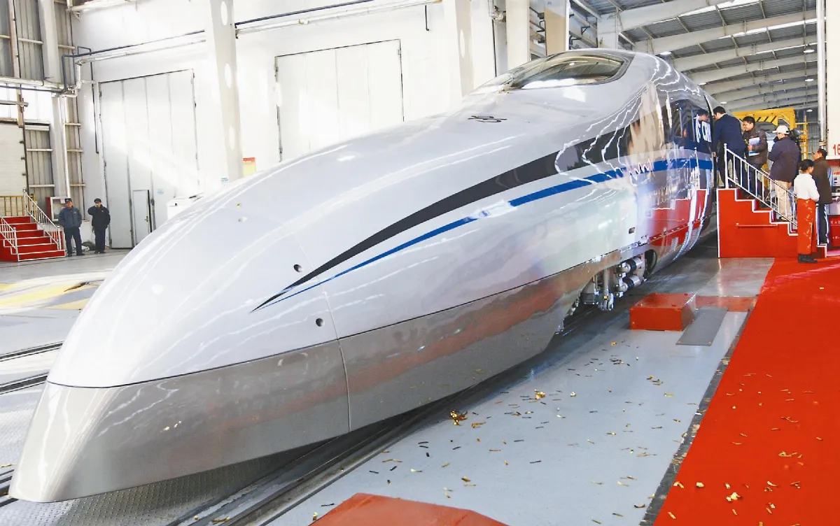 陸超高速火車 時速逾500公里