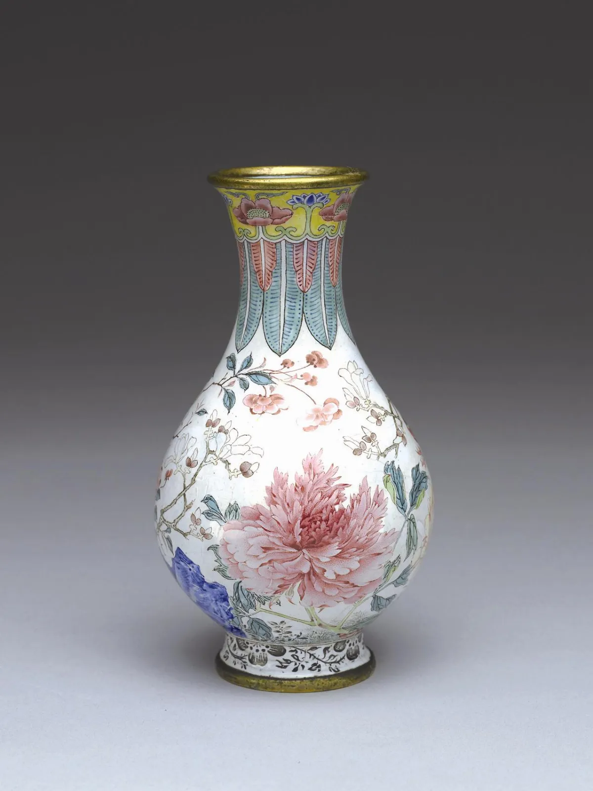 【康熙大帝與路易十四特展】銅胎琺瑯玉堂富貴瓶