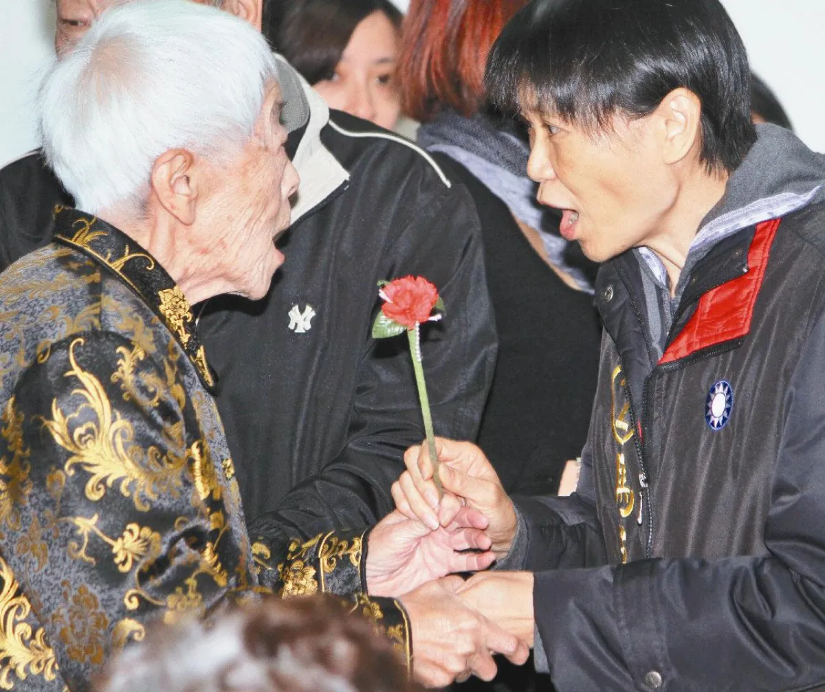 太太、姐姐 都來幫忙