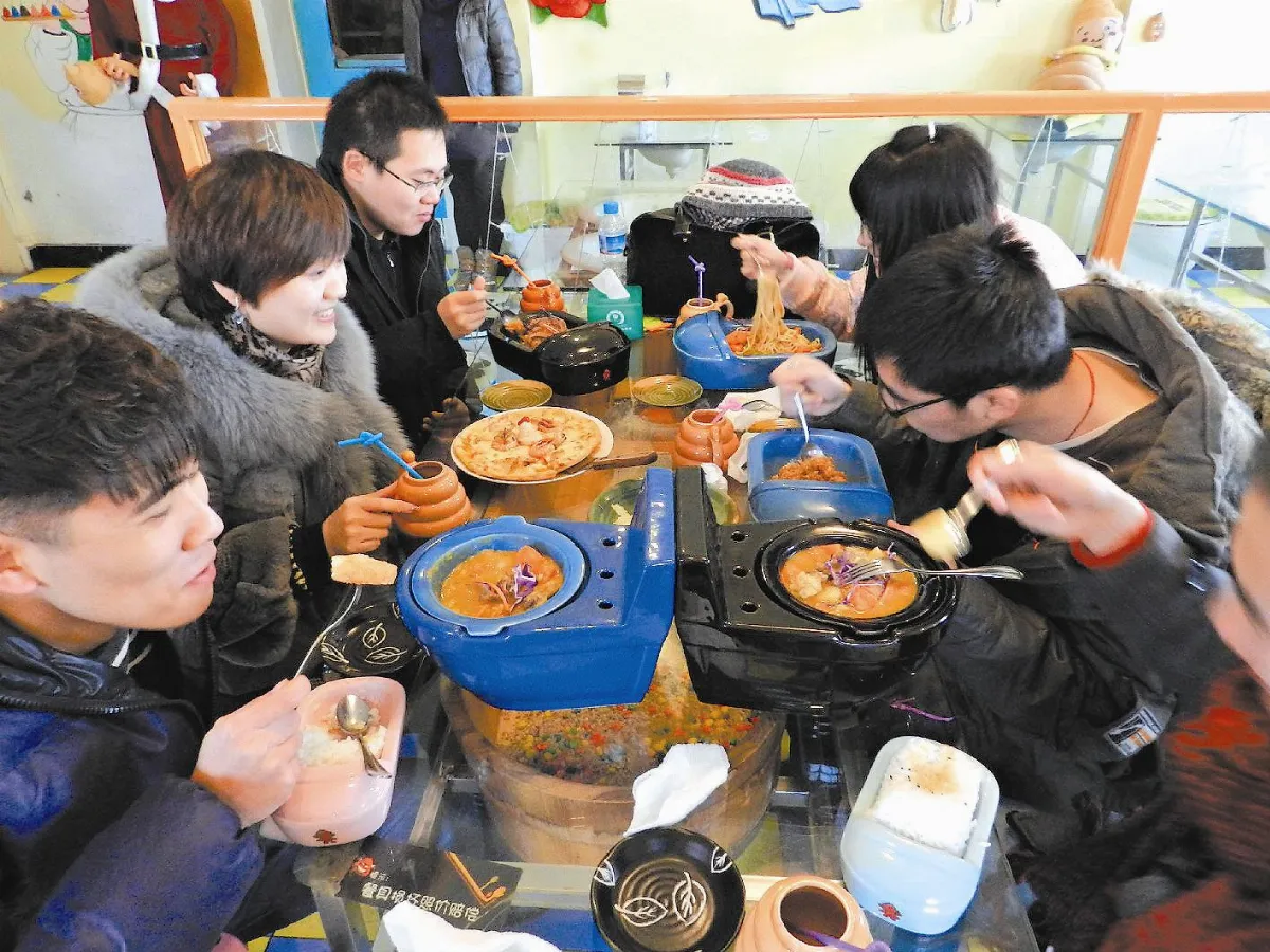 馬桶餐廳吃便餐