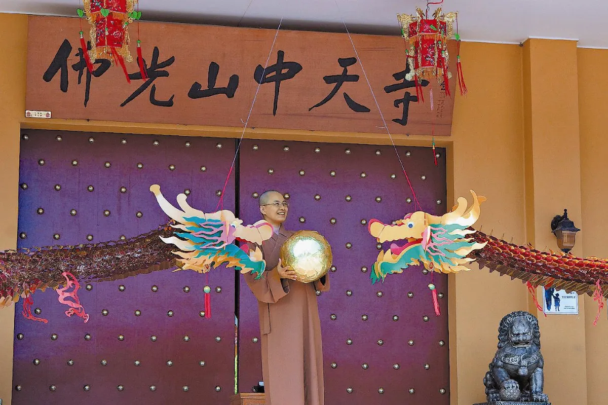 中天寺過年 媒體報導