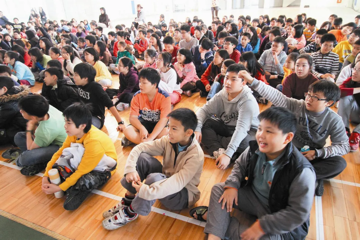 台大生電機簡報 小學生打分數