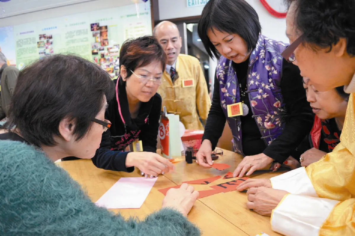 香港人間佛教讀書會團拜導讀、拼貼法語 新春團拜很書香
