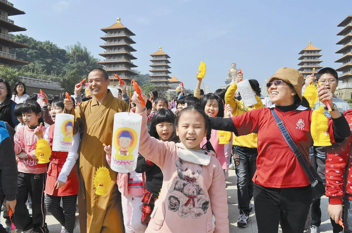 佛館首辦 萬人元宵提燈大會