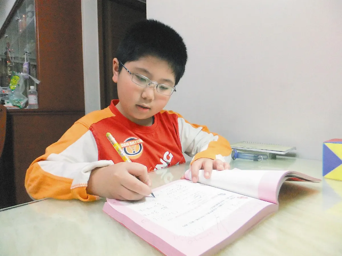 7歲李承翰 報考高一程度數學測驗