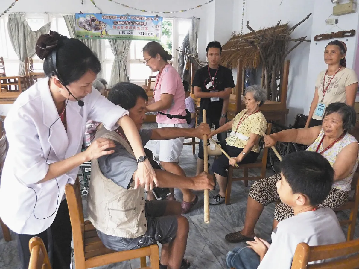 創意復健 銀髮肢障者恢復自理能力