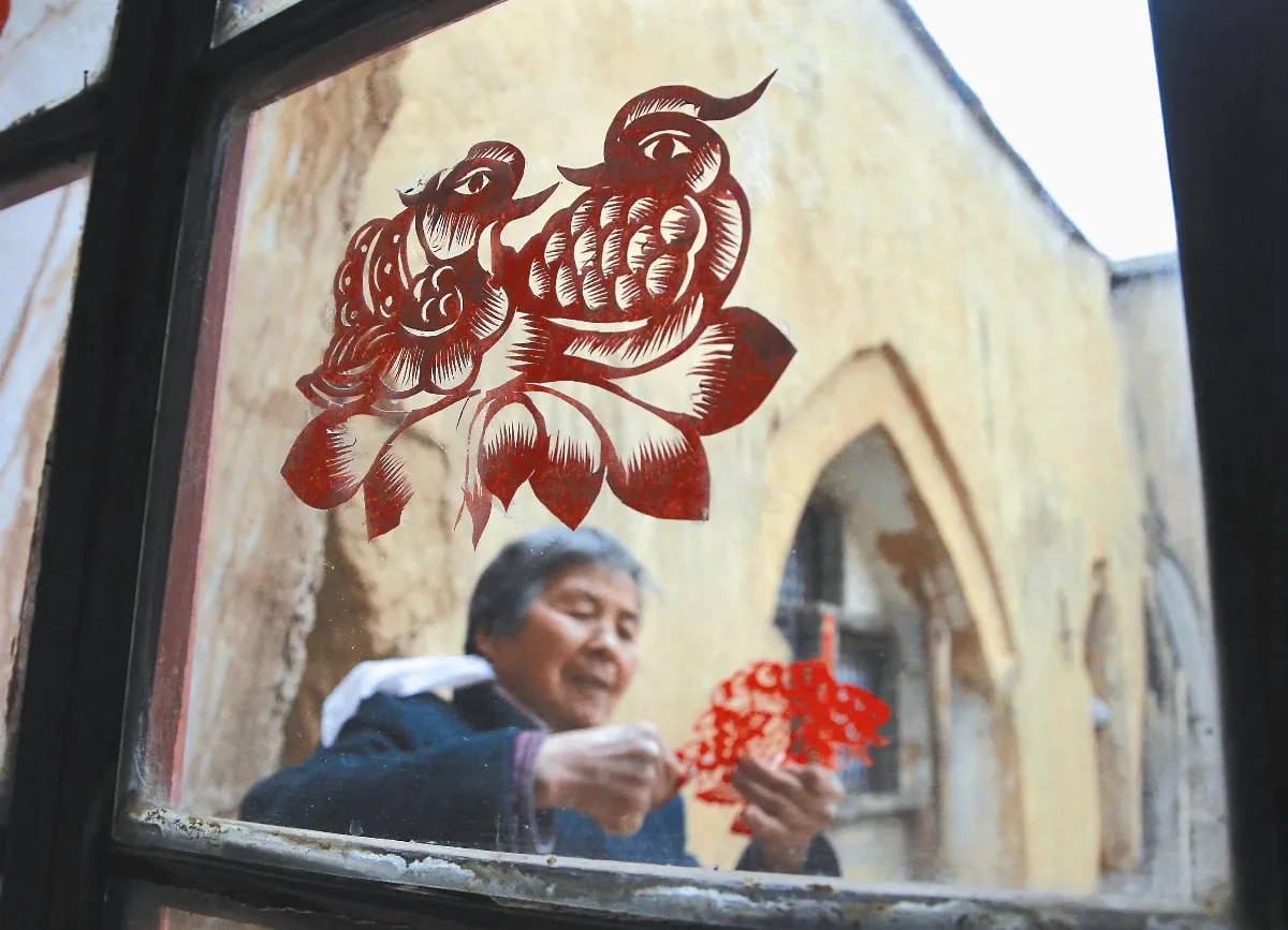 剪紙窩   剪出百萬元