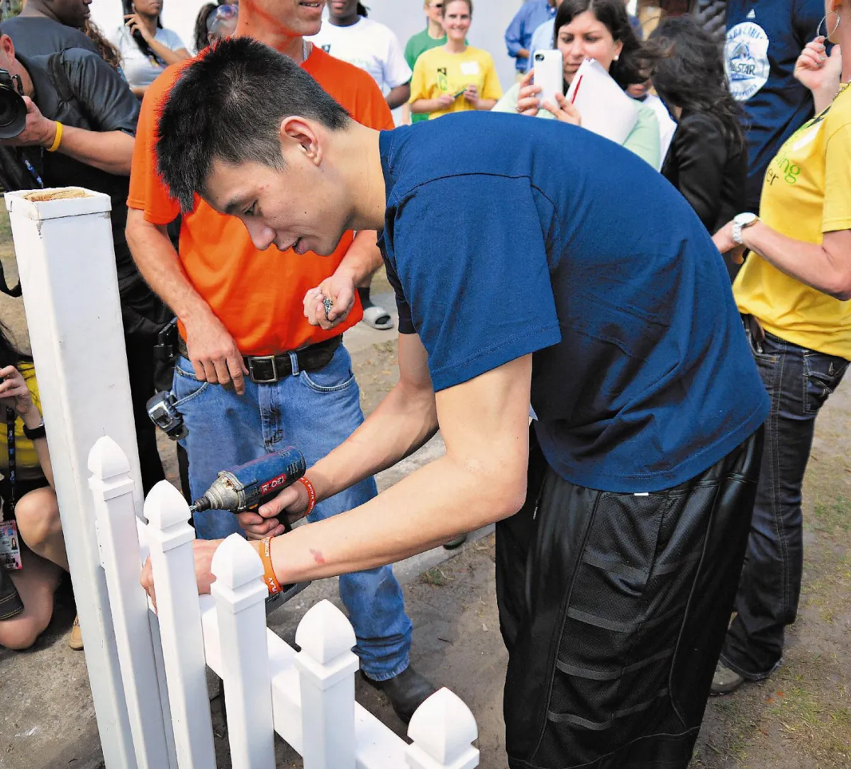 豪樣的！ 助貧戶整建房舍