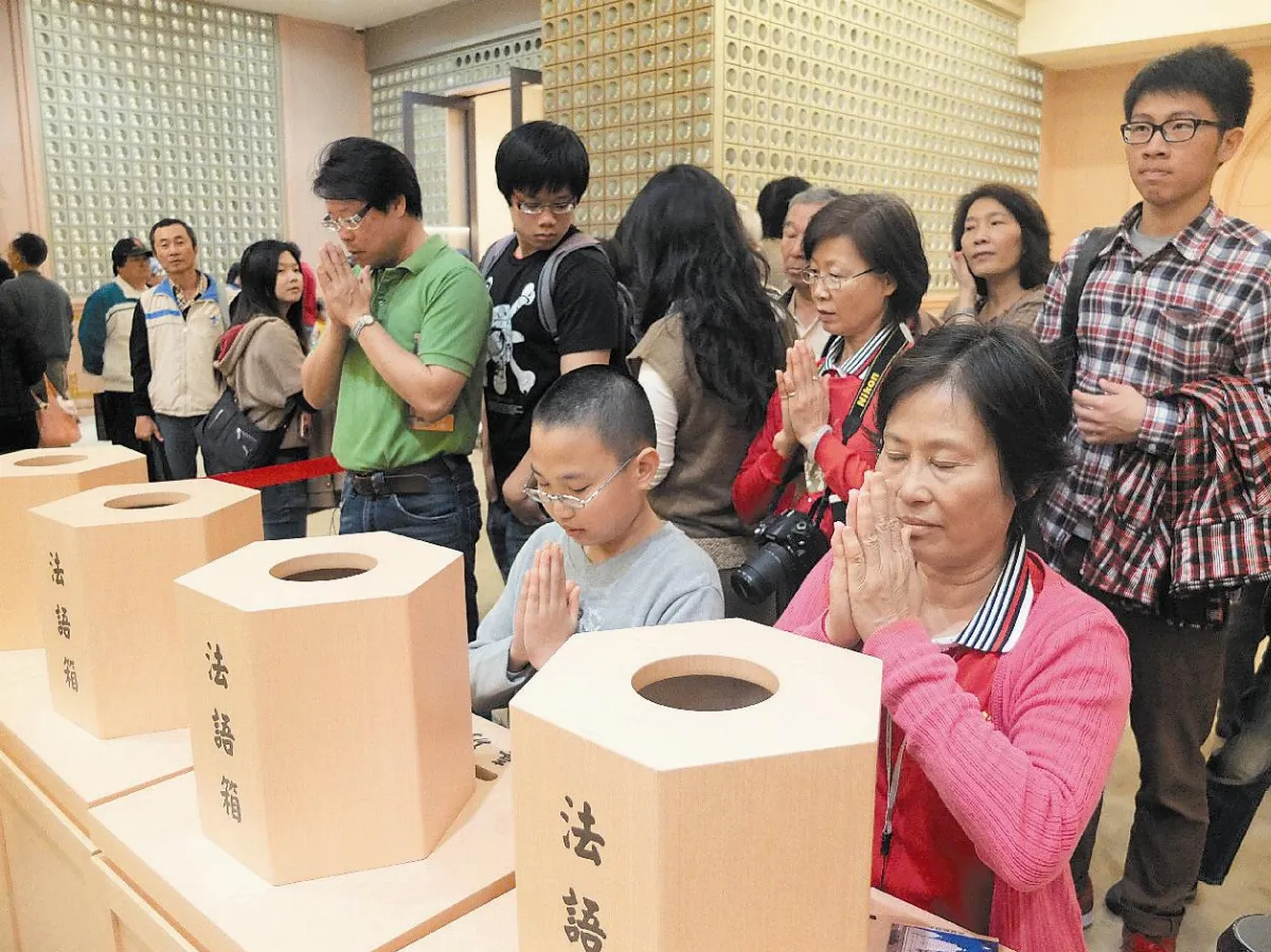 屏東記者訪佛館 看到佛陀修持精神