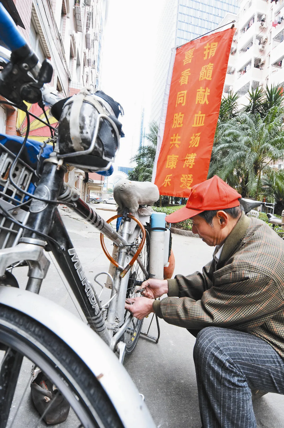 單車行全國 遠征捐血