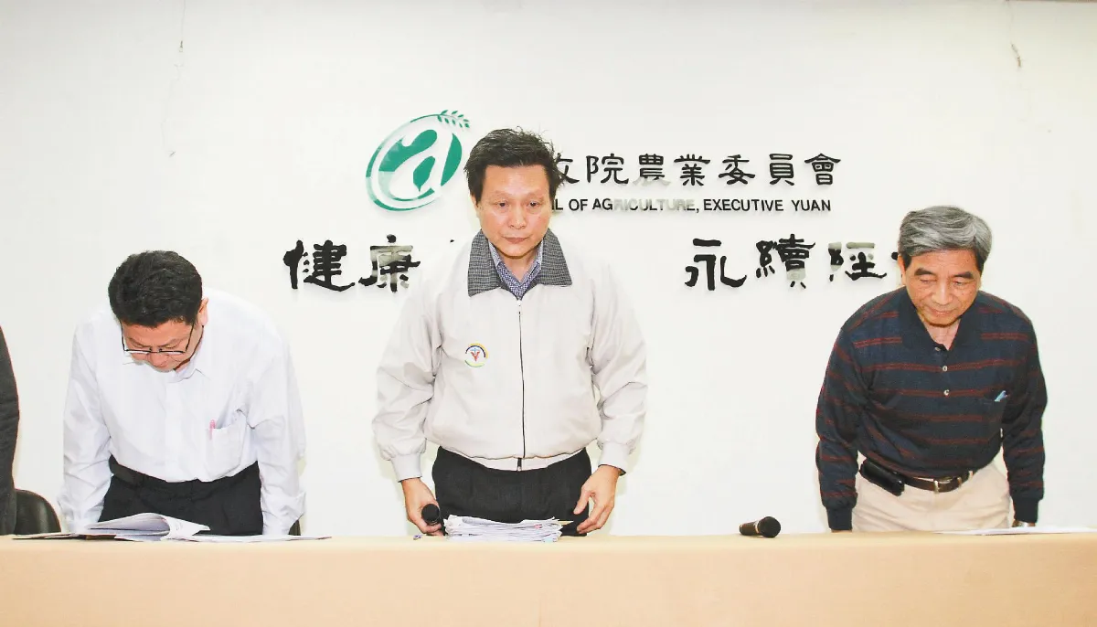 涉隱匿疫情 防檢局長下台
