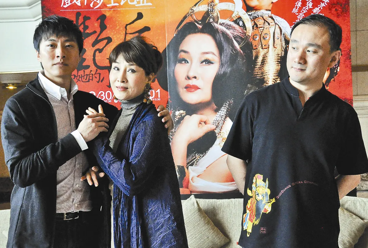 舞台穿幫玩很大 上演艷后純愛