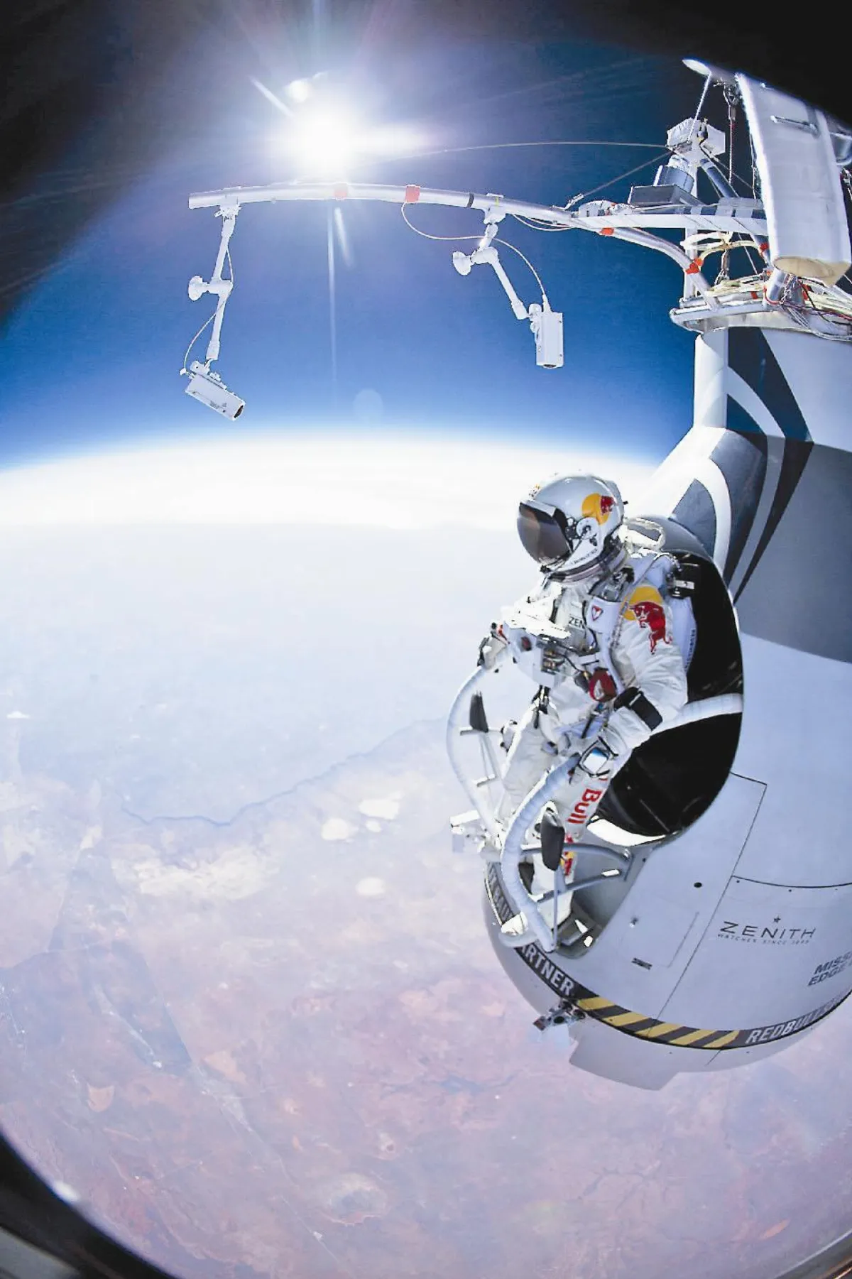 2.18萬公尺 奧選手高空試跳成功