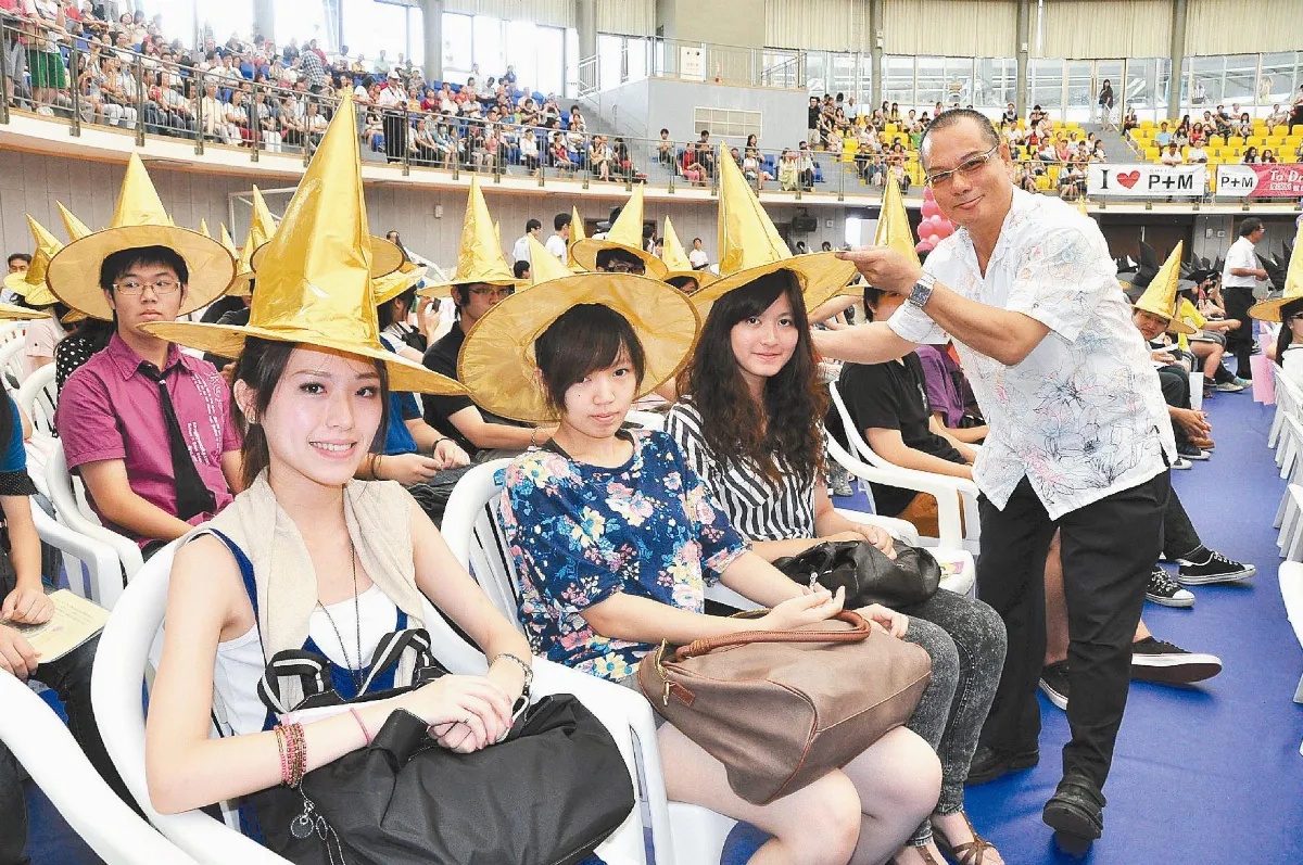 畢業就業無逢接軌 佛光大學級分數大躍進