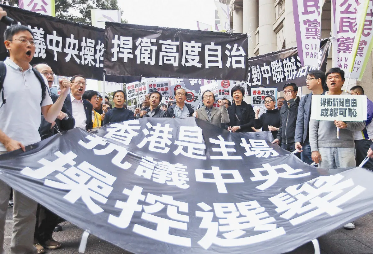 民建聯力挺 梁振英聲勢漲