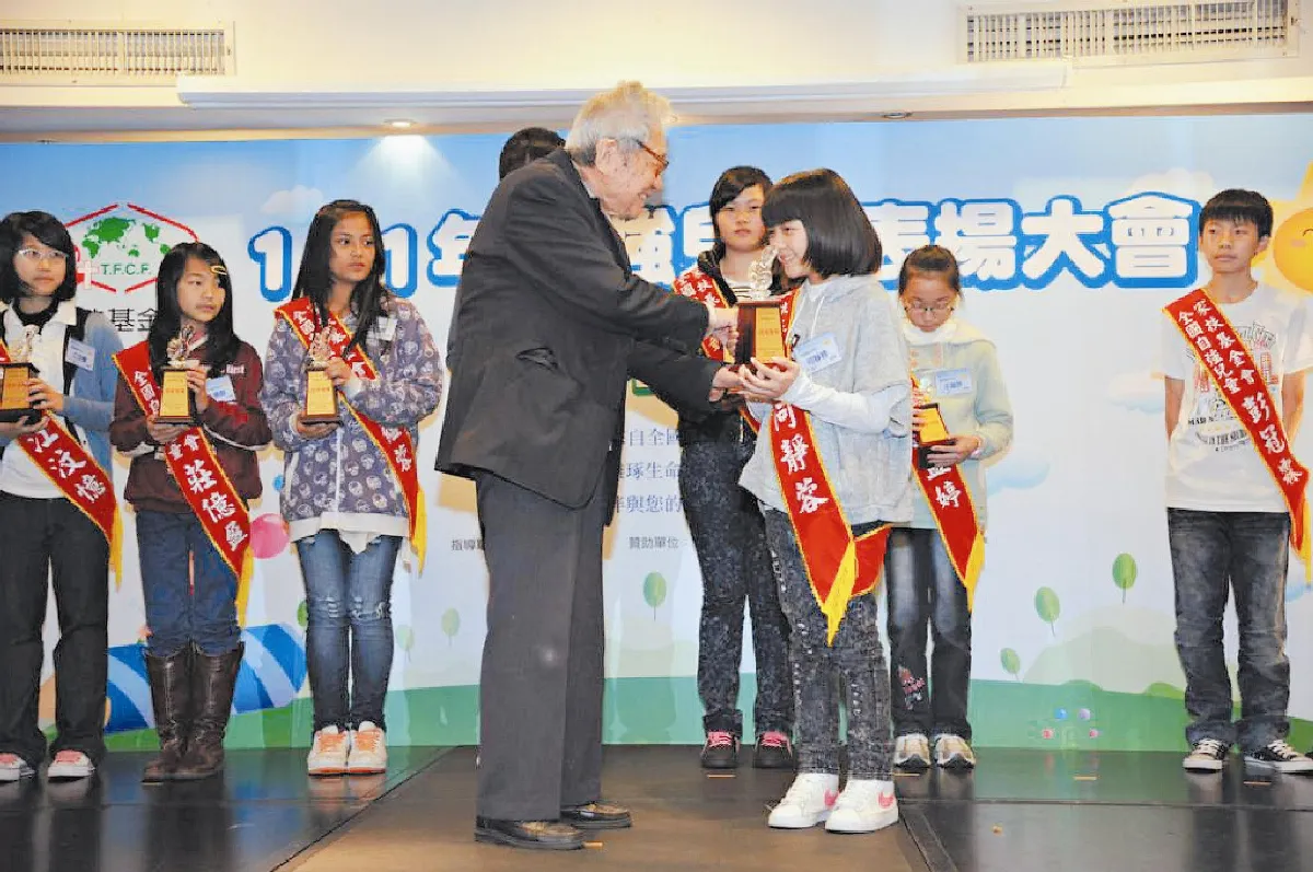 看見關愛眼神  罕病友從失能到自立
