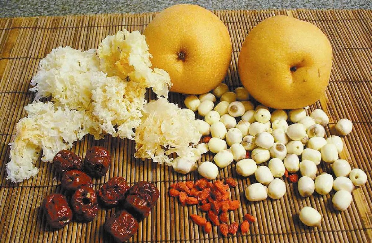素在好健康水梨銀耳蓮子湯