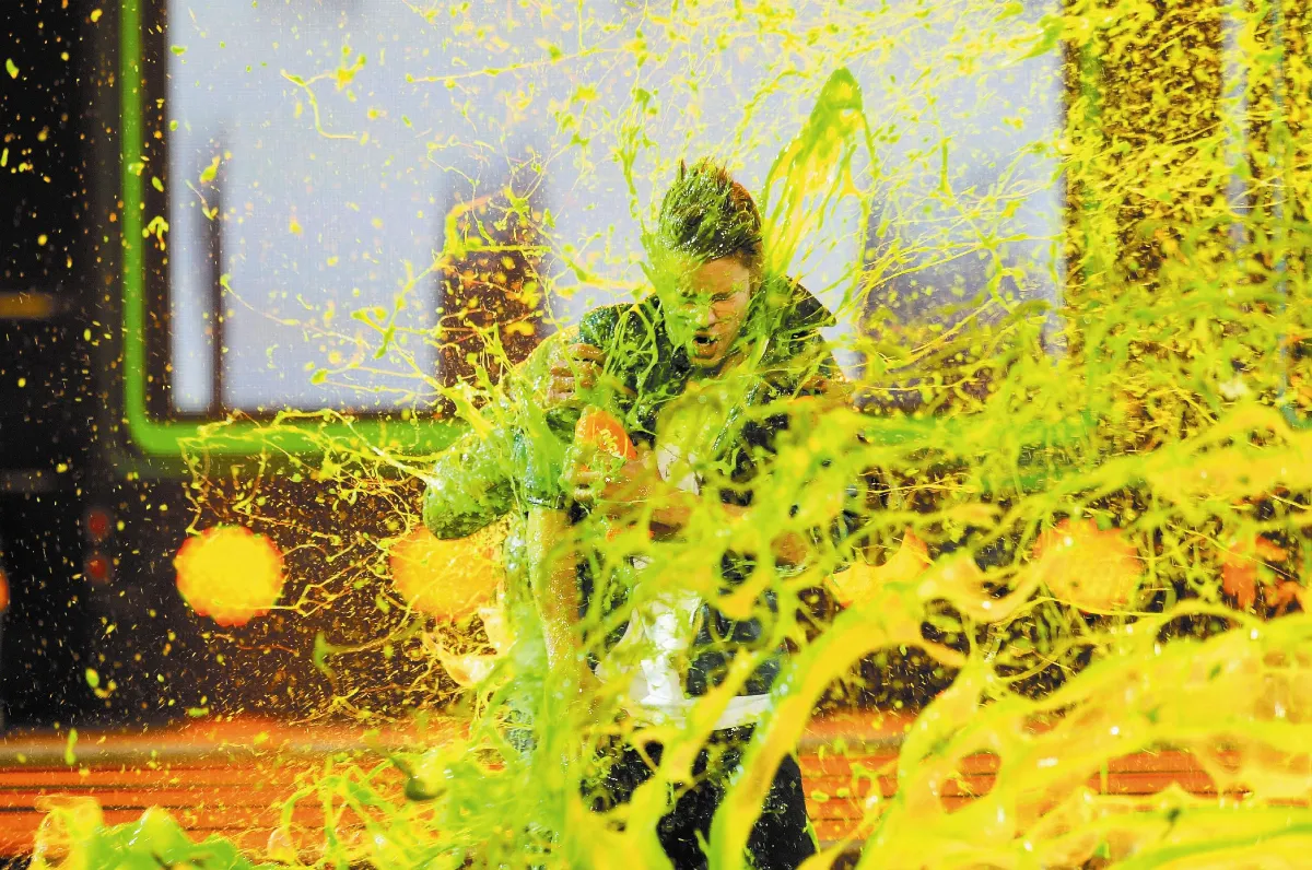 兒童票選獎封王小賈斯汀綠黏液洗身