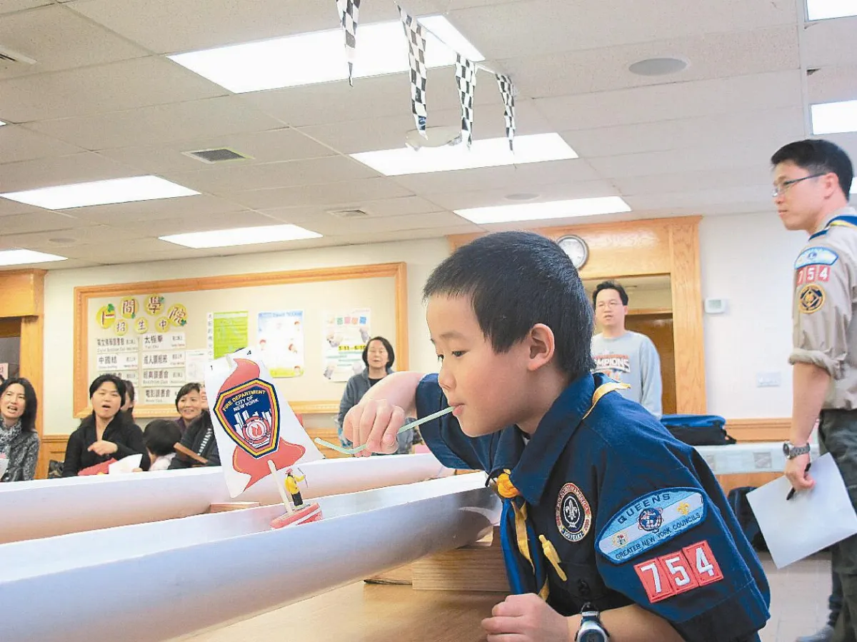 紐約木船比賽  幼男童軍秀技能