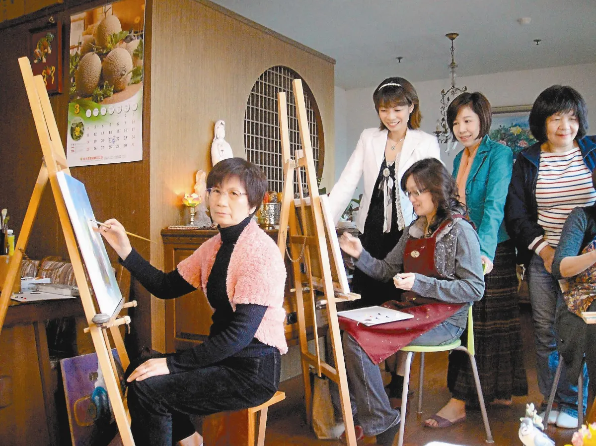 老闆娘HOLD住事業線