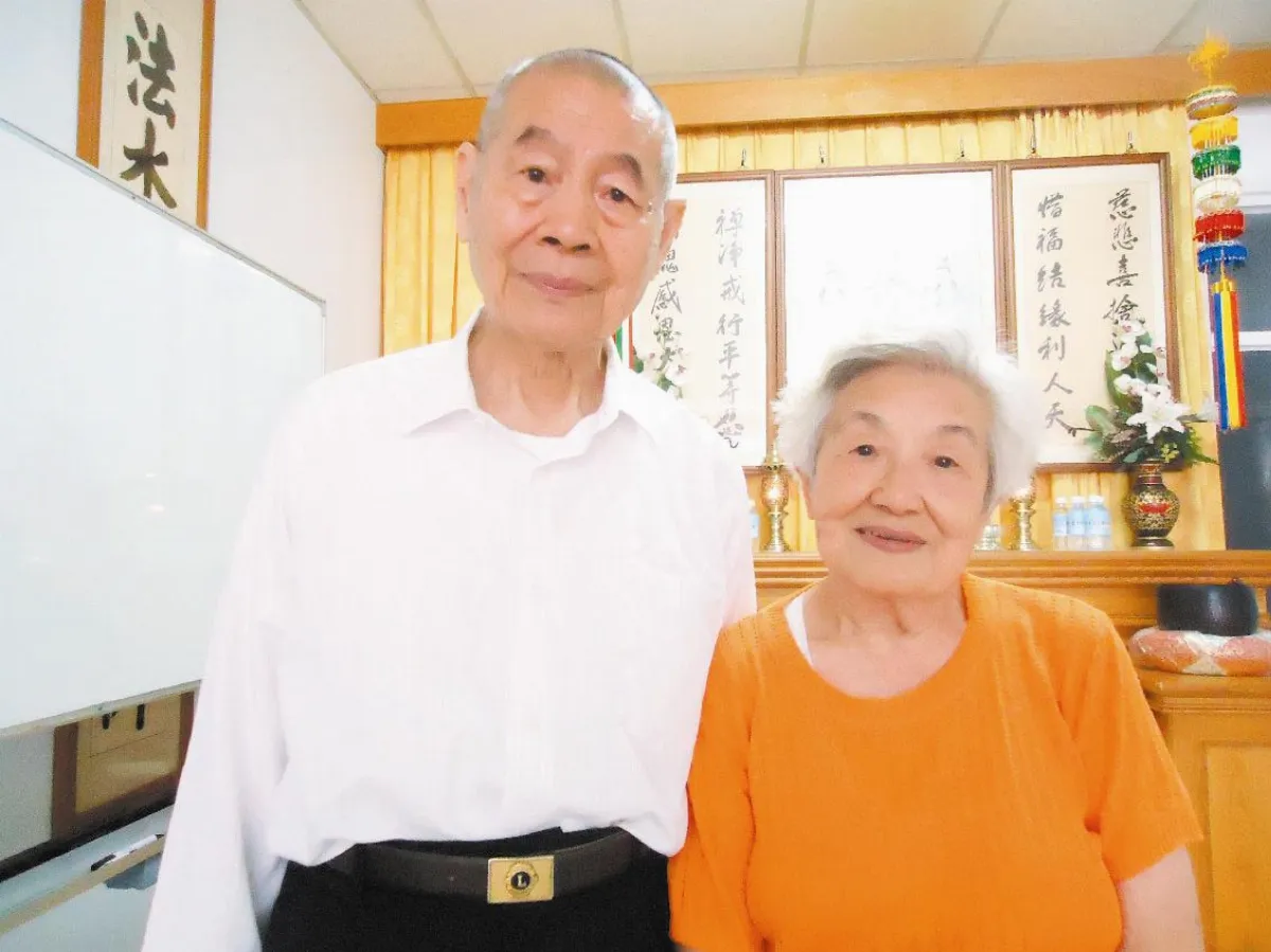 佛光診所駐診12年許兆祥偕老伴 醫病又療心