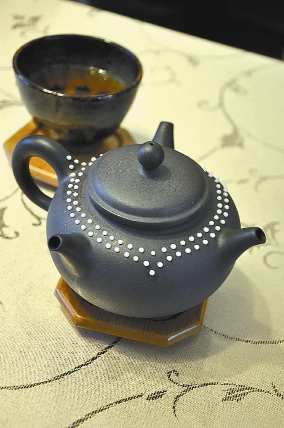 珍珠項鍊靈感 陳雅萍創作三口壺