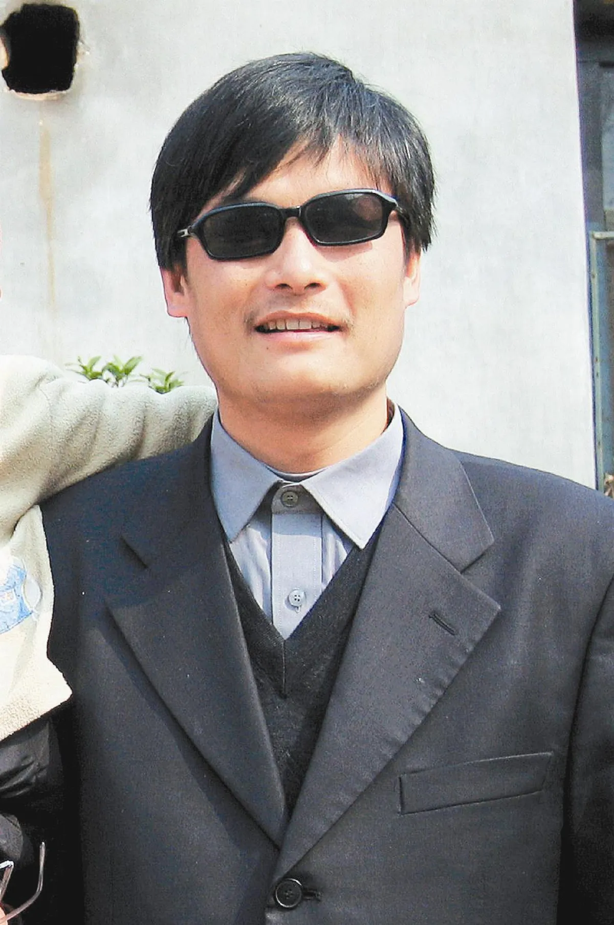 陸維權律師陳光誠 已逃離監控