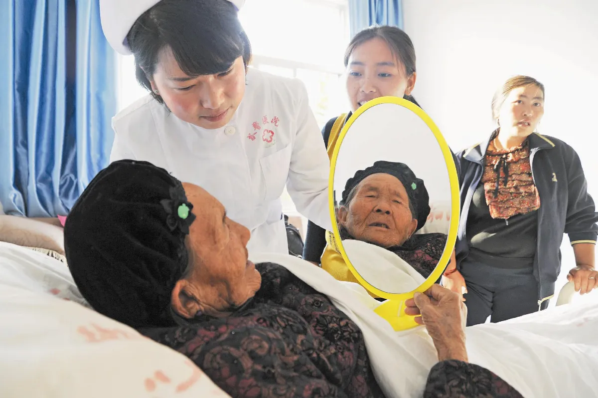 失明9旬老人 看到了