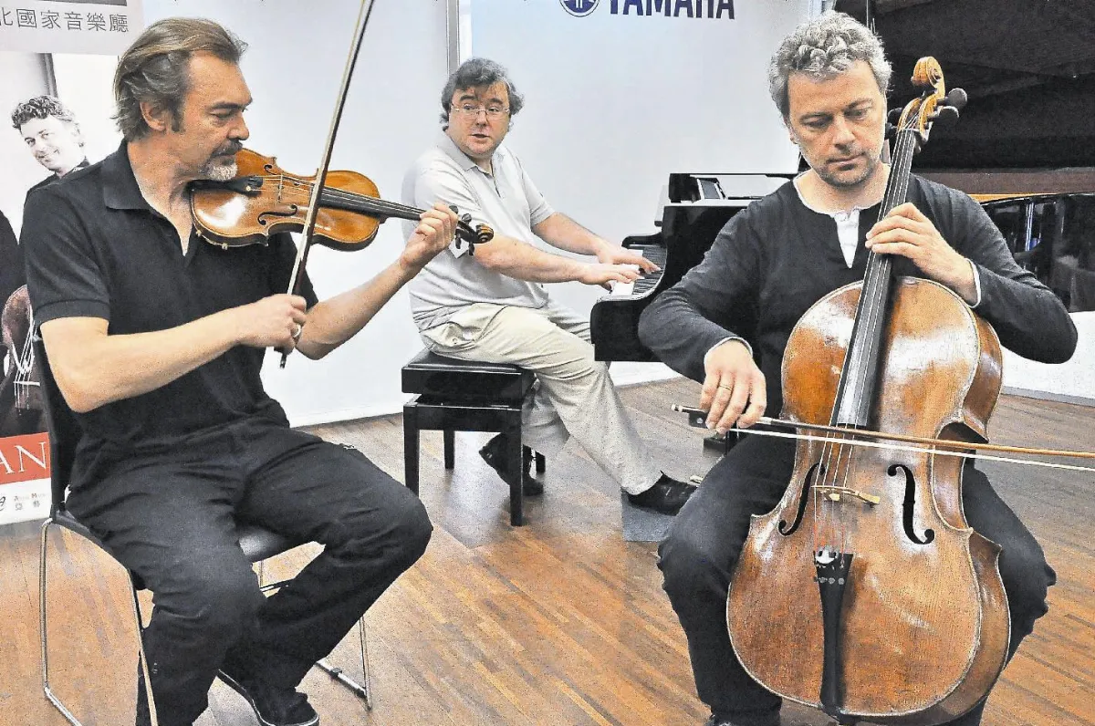 流浪者三重奏 3度登台獻藝