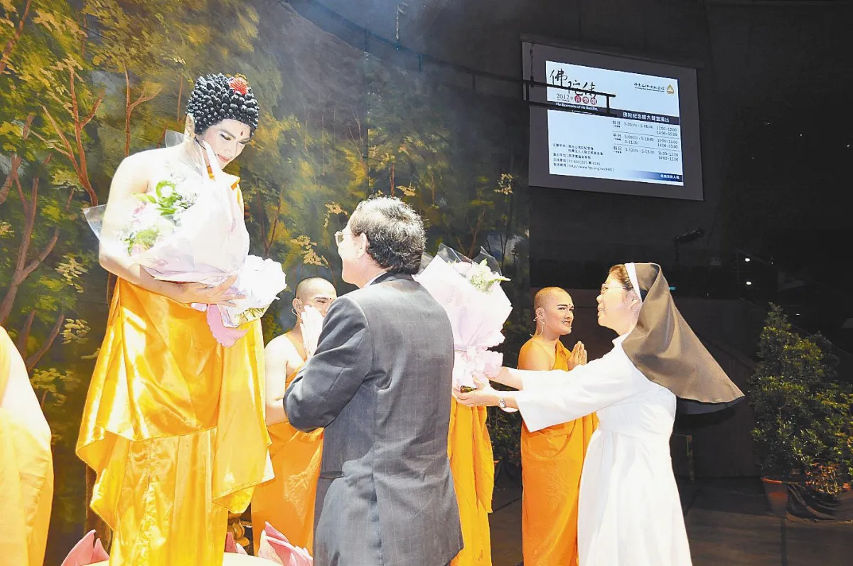 佛陀傳音樂劇 修女與神父也說讚