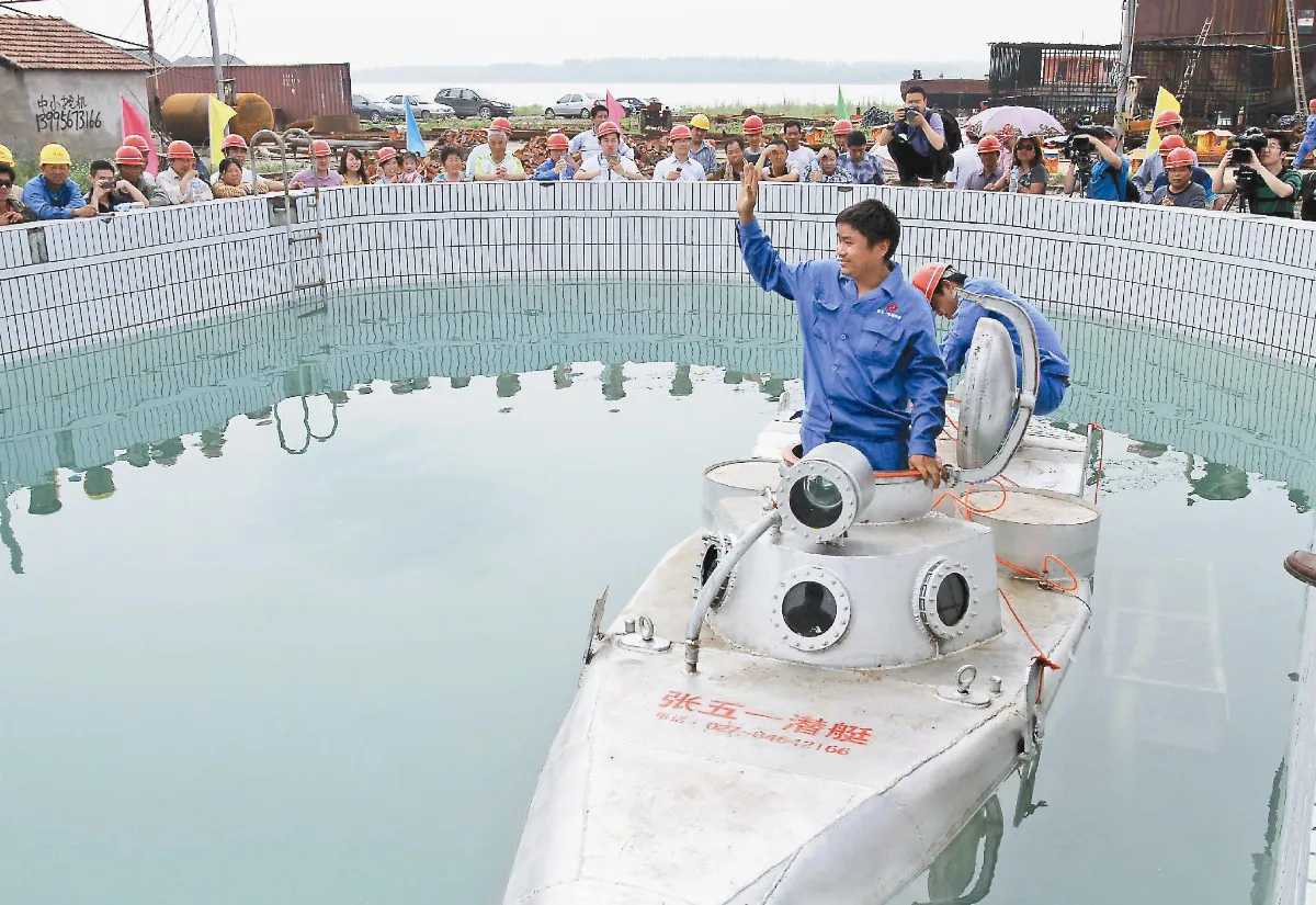自製潛艇 首秀成功