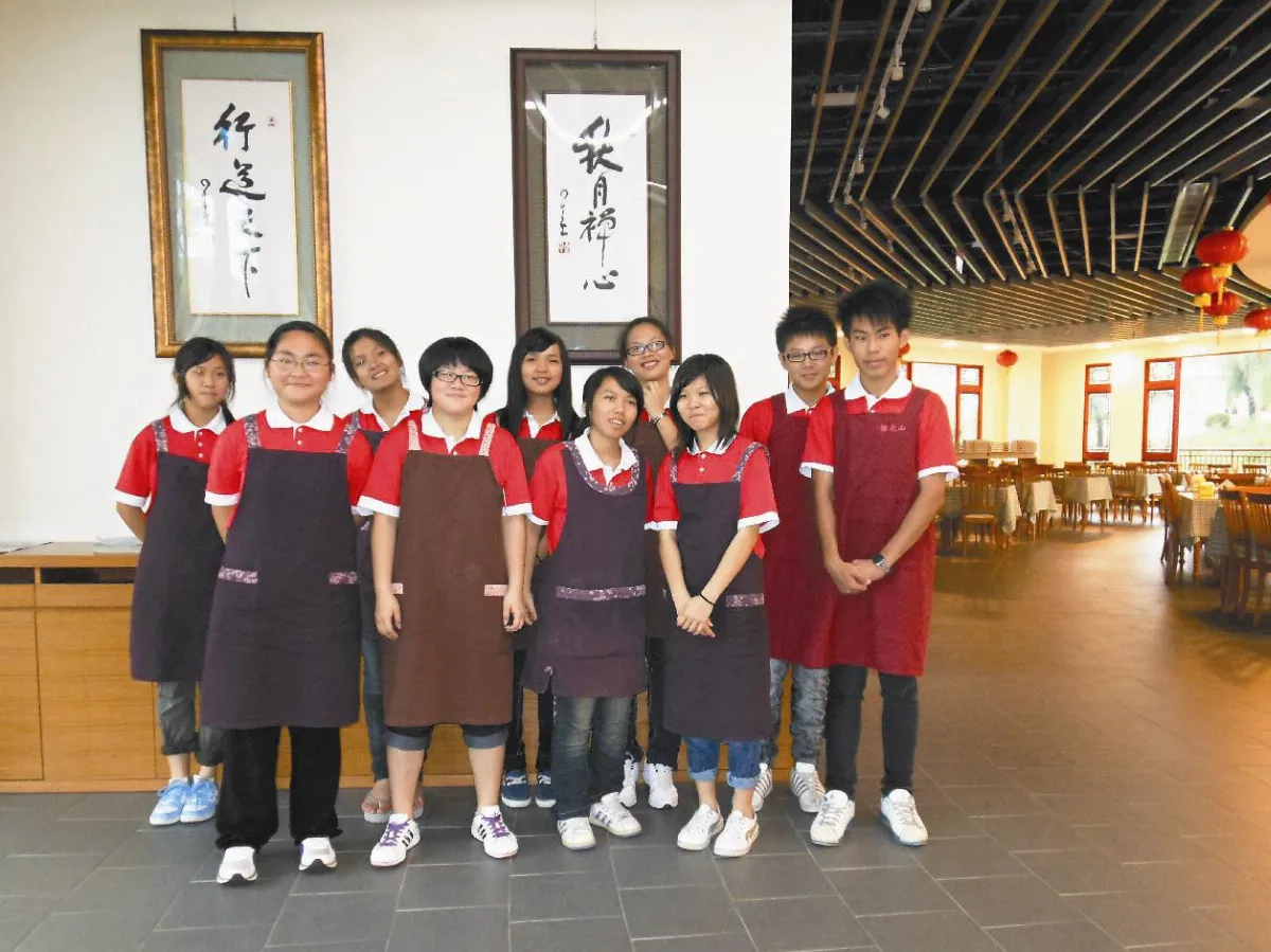 普中學生佛館當義工 青春不留白