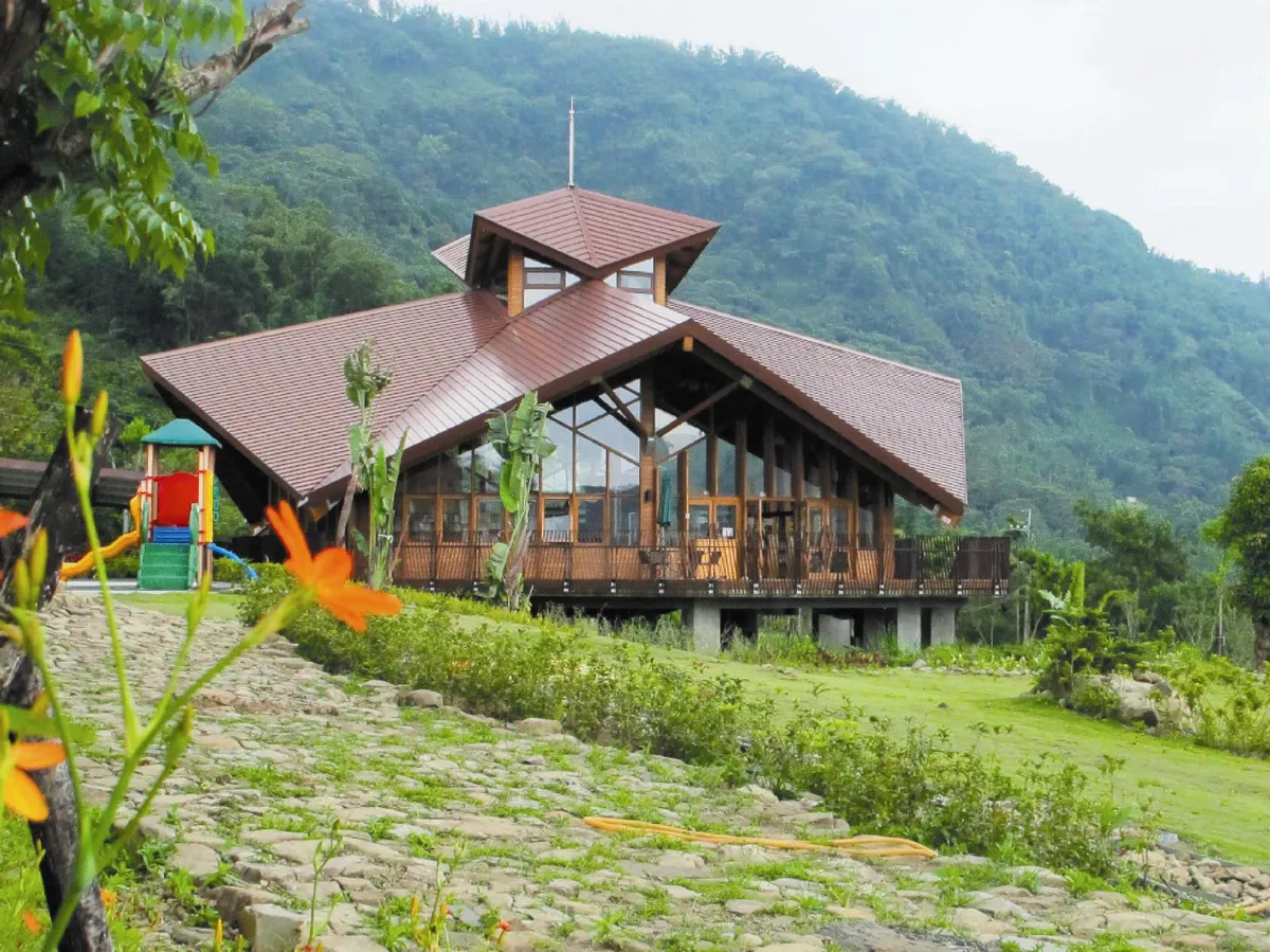 那瑪夏綠建築民權國小高腳屋 讓小朋友快樂學習