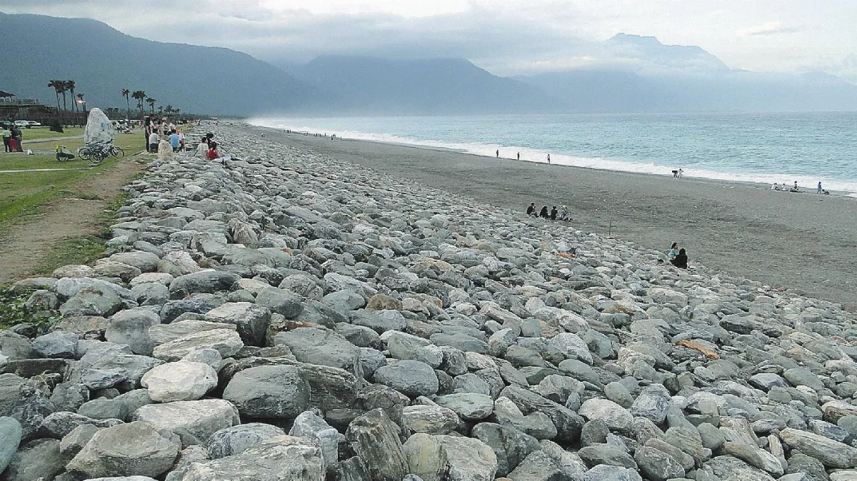 花蓮豐濱海岸 流失17.64公頃