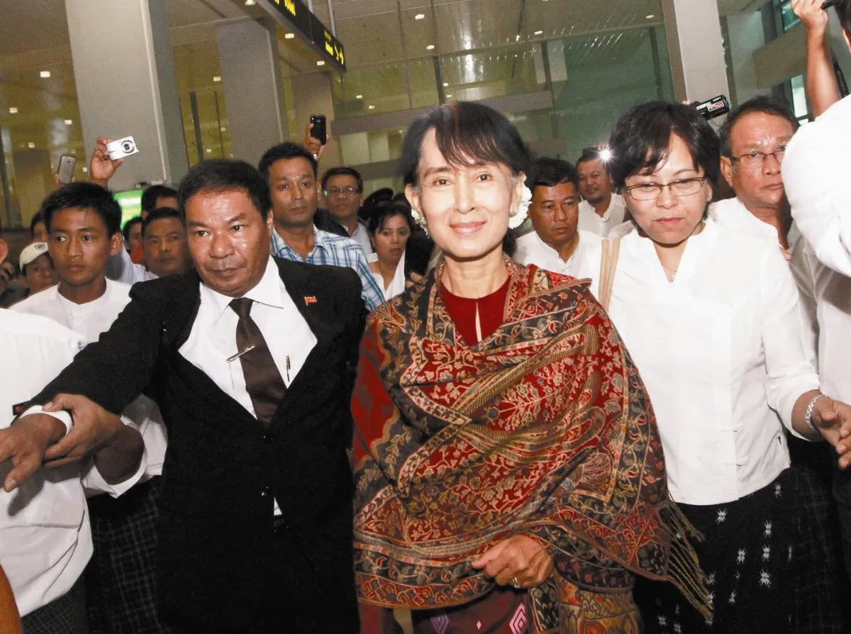 翁山蘇姬返緬 泰國行十分滿意