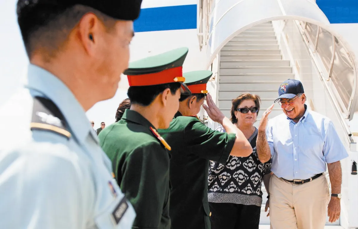 美軍重回金蘭灣？ 潘內達到訪