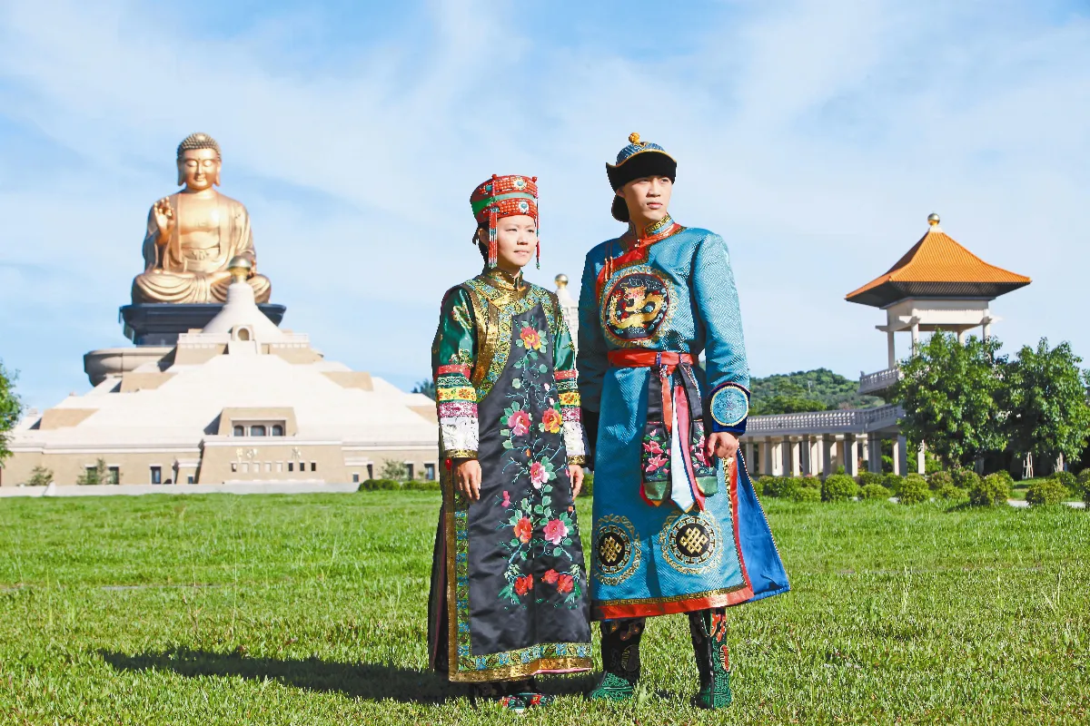 56少數民族服裝 佛館爭艷