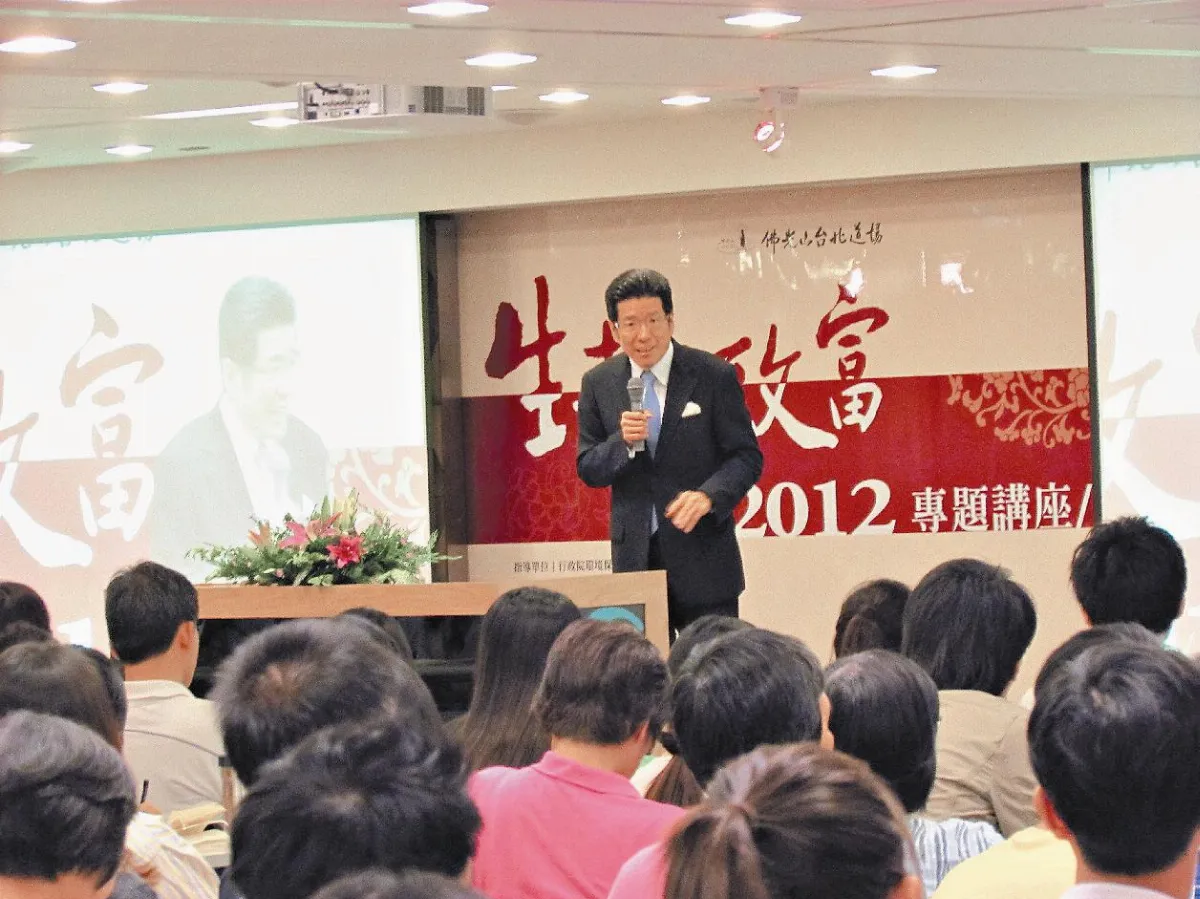 改變自己邁向世界  嚴長壽：應該重視教育