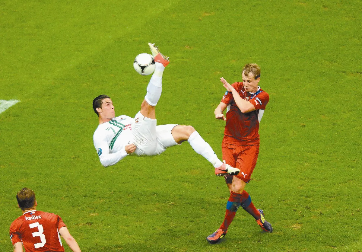 歐洲杯 C羅頭鎚硬 領葡踢進4強