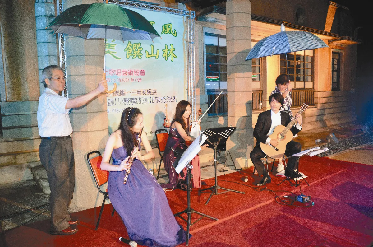 新化古典夜 撐傘表演