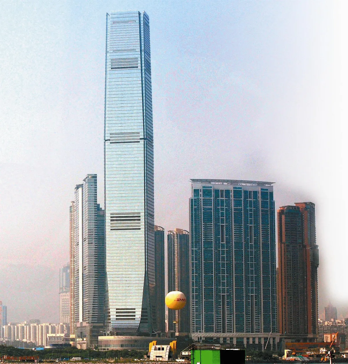 香港回歸十五周年內地錢過江港股成內企集資中心首選