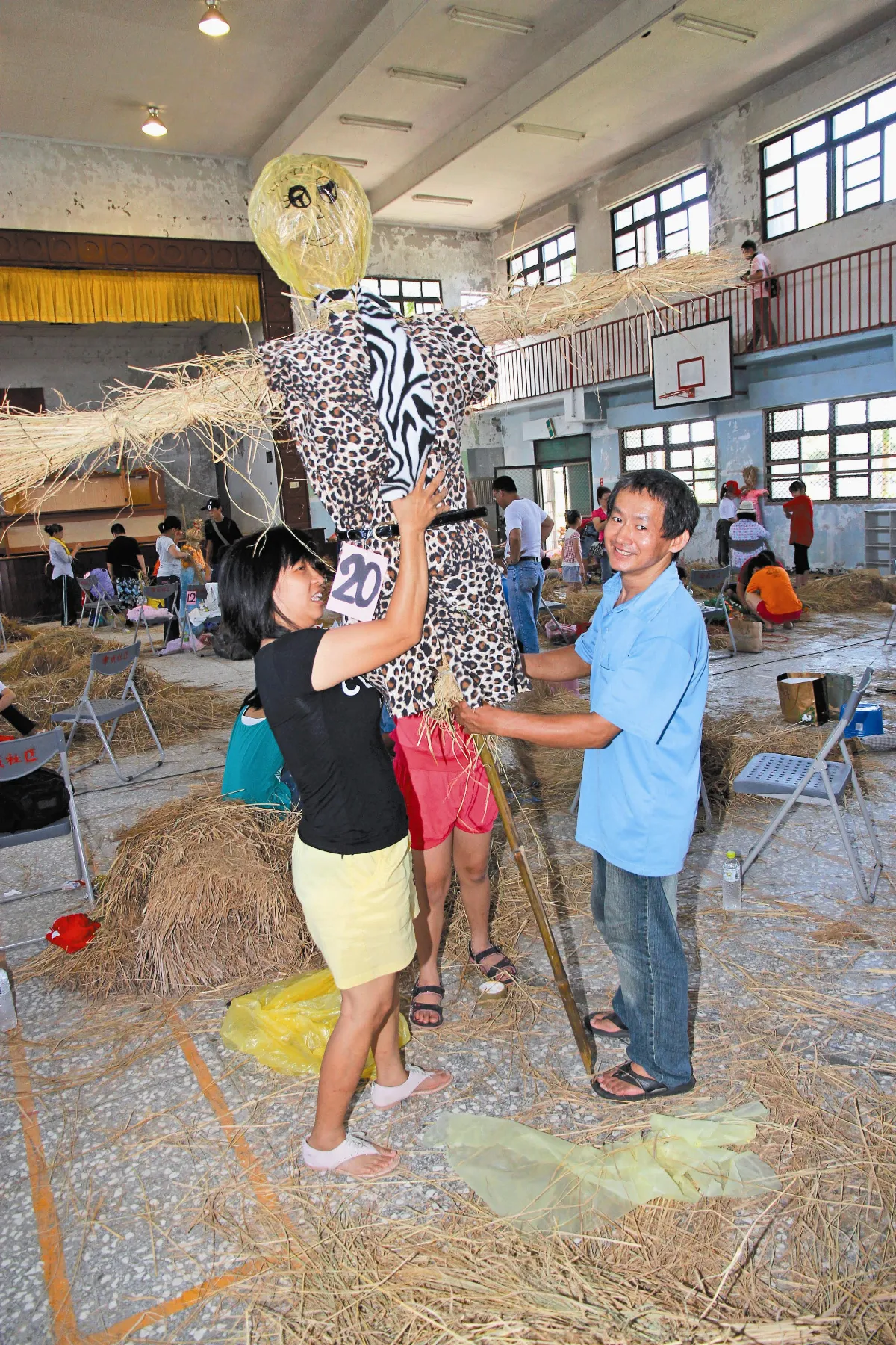 割稻趣 體驗編織稻草人