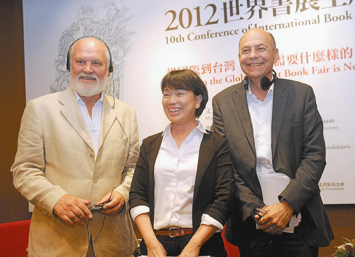 龍應台：降低政治柵欄 書到對岸