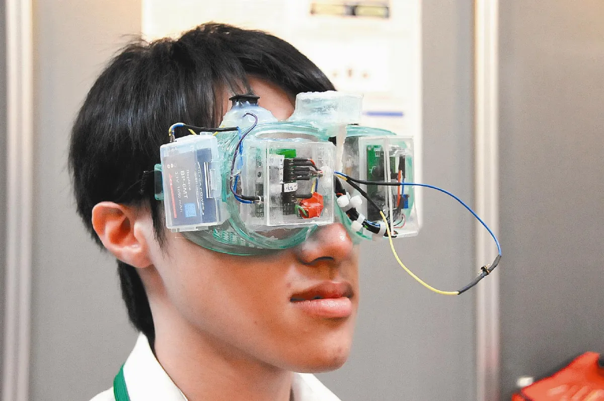中原大學改良蒸眼機  體輕效果佳